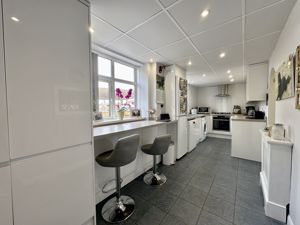 Kitchen- click for photo gallery